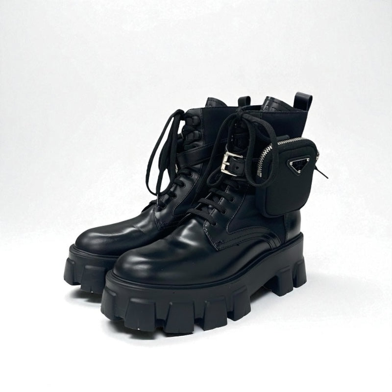 プラダ PRADA モノリス ブーツ ショートブーツ 靴 シューズ ナイロン レザー ブラック シルバー トライアングルロゴ ポーチ付 レースアップ コンバットブーツ