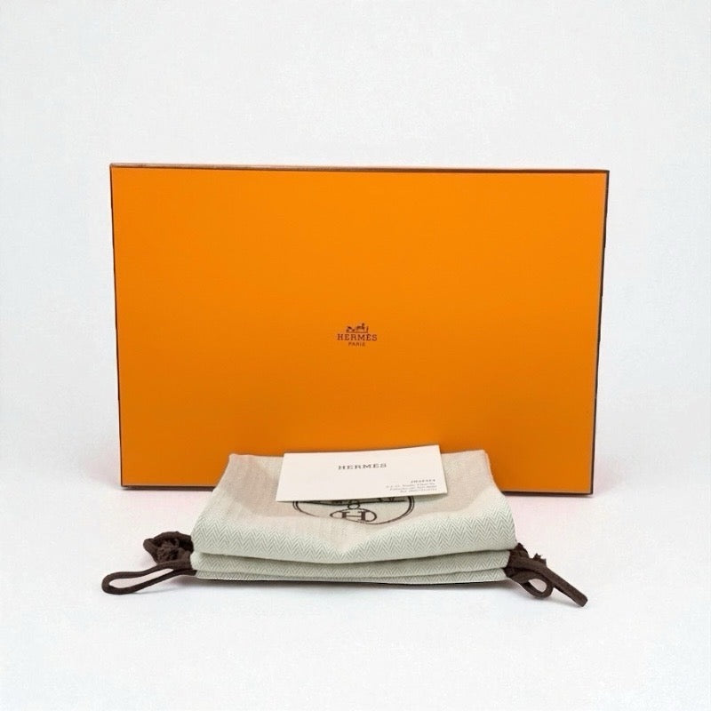 エルメス HERMES ロワイヤル ローファー 革靴 靴 シューズ レザー ブラック ホワイト 黒 H金具 フリンジ モカシン フラットシューズ