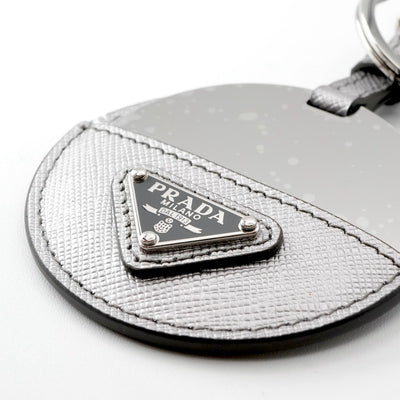 プラダ PRADA チャーム レザー シルバー 未使用 トライアングルロゴ ミラー キーリング