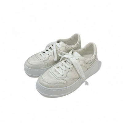 グッチ GUCCI スニーカー 靴 シューズ レザー ホワイト 白 GGエンボス インターロッキングG ロゴ