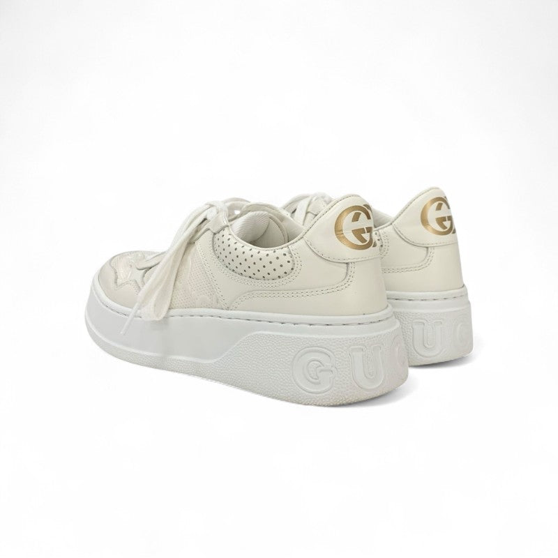 グッチ GUCCI スニーカー 靴 シューズ レザー ホワイト 白 GGエンボス インターロッキングG ロゴ