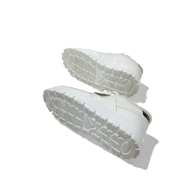 プラダ PRADA スニーカー 靴 シューズ レザー ムートン ホワイト 白 トライアングルロゴ ボア