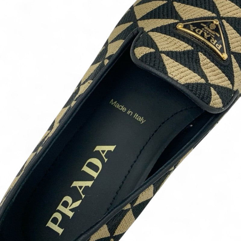 プラダ PRADA スニーカー 靴 シューズ ファブリック ベージュ ブラック トライアングルロゴ スリッポン