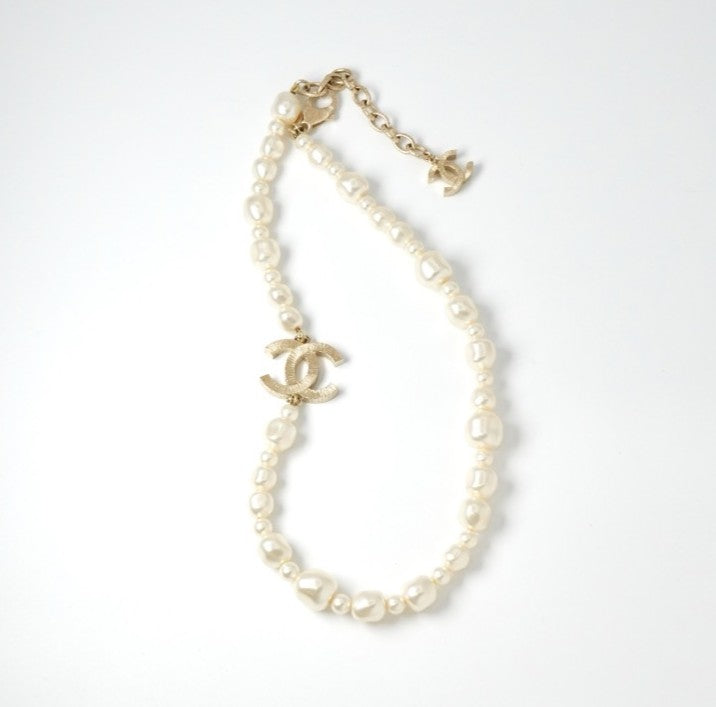 シャネル CHANEL ネックレス ペンダント チョーカー ゴールド ホワイト ココマーク