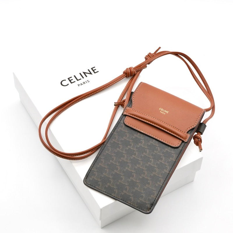 セリーヌ CELINE 携帯・スマホアクセサリー レザー ブラウン トリオンフ ロゴ フォンケース モバイルポーチ ポシェット