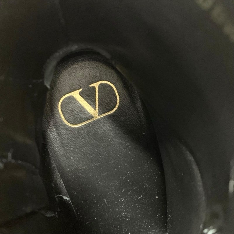 ヴァレンティノ VALENTINO ブーツ ショートブーツ 靴 シューズ カーフスキン ブラック 黒 ゴールド ローマンスタッズ コンバットブーツ