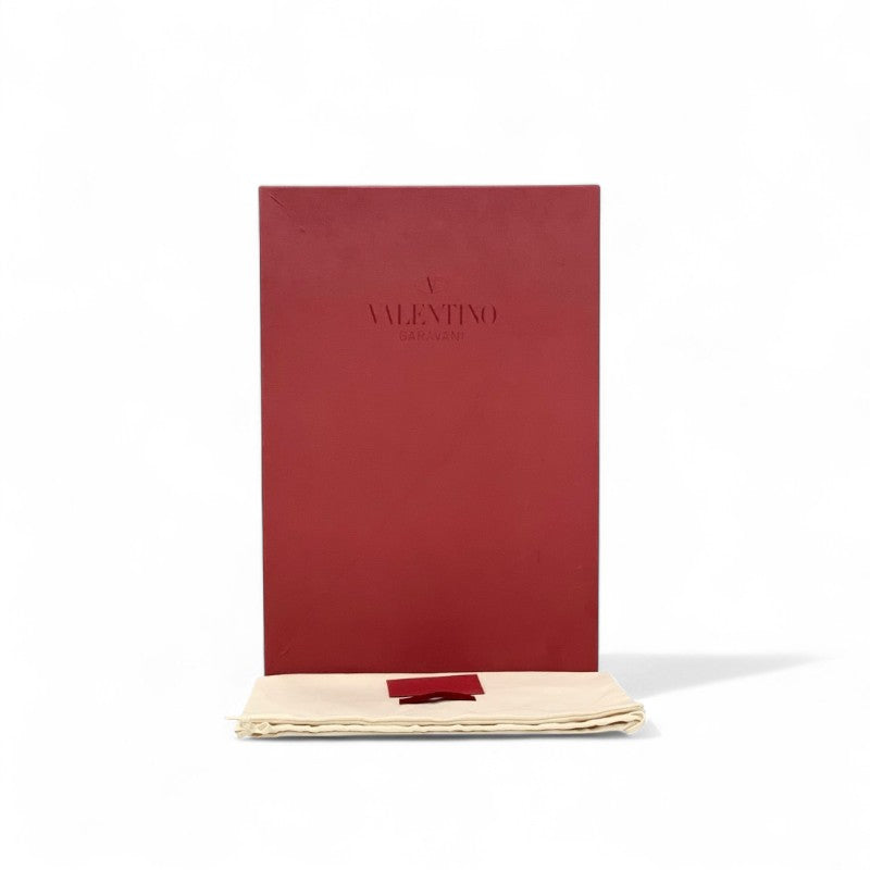 ヴァレンティノ VALENTINO ブーツ ショートブーツ 靴 シューズ カーフスキン ブラック 黒 ゴールド ローマンスタッズ コンバットブーツ