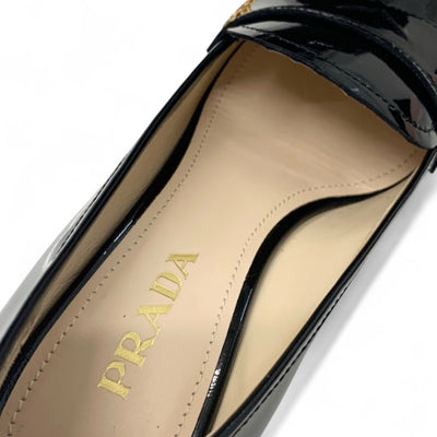 プラダ PRADA ローファー 革靴 靴 シューズ パテント ブラック 未使用 ロゴ