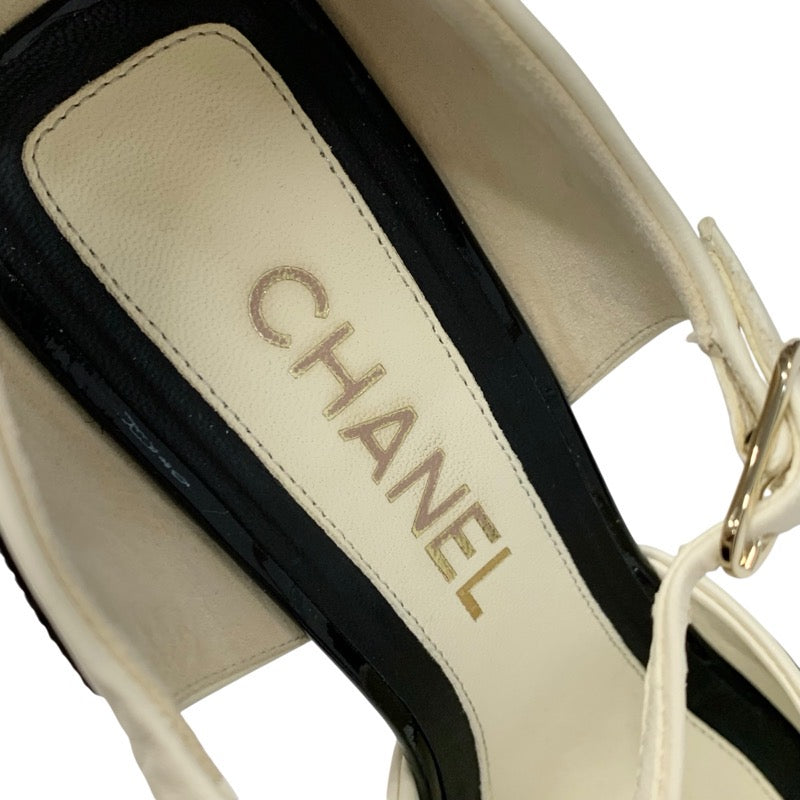 シャネル CHANEL パンプス 靴 シューズ レザー ホワイト ブラック ココマーク ストラップ