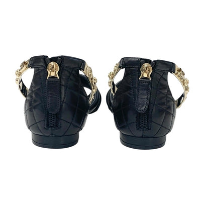 シャネル CHANEL サンダル 靴 シューズ レザー ブラック 黒 ゴールド ココマーク アイコン メタルストラップ マトラッセ