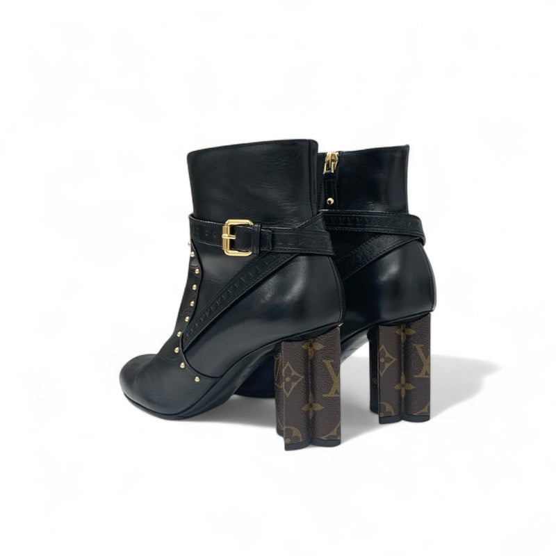 ルイヴィトン LOUIS VUITTON シルエットライン モノグラム ブーツ ショートブーツ 靴 シューズ レザー ブラック ブラウン アンクルブーツ LVロゴ ベルト スタッズ