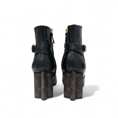 ルイヴィトン LOUIS VUITTON シルエットライン モノグラム ブーツ ショートブーツ 靴 シューズ レザー ブラック ブラウン アンクルブーツ LVロゴ ベルト スタッズ