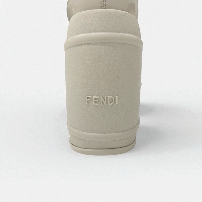 フェンディ FENDI ブーツ ロングブーツ 靴 シューズ パテント アイボリー ロゴ ニーハイ ウェッジソール 厚底