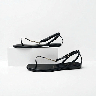 サンローラン SAINT LAURENT カサンドラ サンダル 靴 シューズ レザー ブラック 黒 ゴールド YSL金具 ストラップ トングサンダル