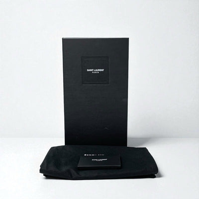 サンローラン SAINT LAURENT カサンドラ サンダル 靴 シューズ レザー ブラック 黒 ゴールド YSL金具 ストラップ トングサンダル