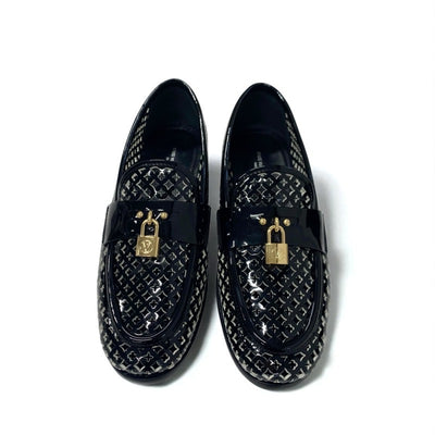 ルイヴィトン LOUIS VUITTON チェスライン モノグラム ローファー 革靴 靴 シューズ パテント ブラック 黒 ゴールド ロゴ パドロック フラットシューズ