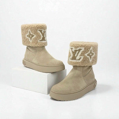 ルイヴィトン LOUIS VUITTON スノードロップライン モノグラム ブーツ ショートブーツ 靴 シューズ スエード ムートン ベージュ ホワイト 未使用 ボア アンクルブーツ