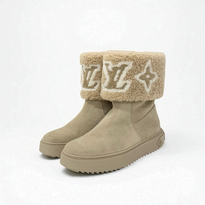 ルイヴィトン LOUIS VUITTON スノードロップライン モノグラム ブーツ ショートブーツ 靴 シューズ スエード ムートン ベージュ ホワイト 未使用 ボア アンクルブーツ