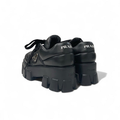 プラダ PRADA モノリス スニーカー 靴 シューズ レザー ブラック 黒 トライアングルロゴ