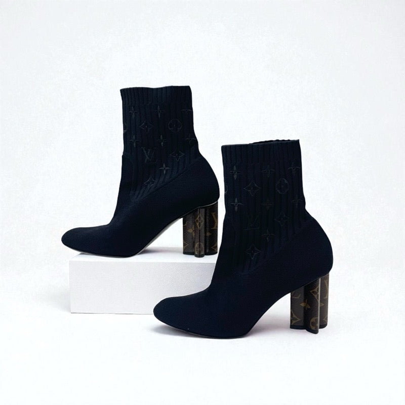 ルイヴィトン LOUIS VUITTON シルエットライン モノグラム ブーツ ショートブーツ 靴 シューズ ファブリック レザー ブラック ブラウン アンクルブーツ ニット ソックスブーツ