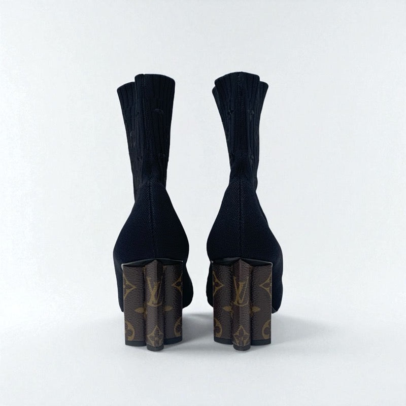 ルイヴィトン LOUIS VUITTON シルエットライン モノグラム ブーツ ショートブーツ 靴 シューズ ファブリック レザー ブラック ブラウン アンクルブーツ ニット ソックスブーツ