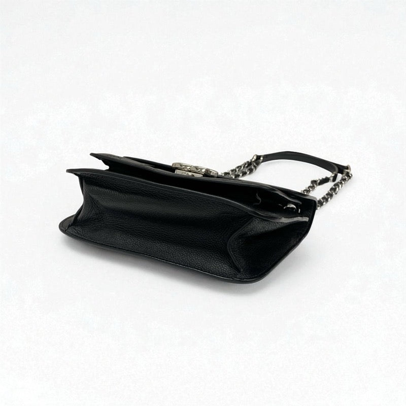 シャネル CHANEL バッグ ショルダーバッグ キャビアスキン ブラック 黒 シルバー マトラッセ ハーフココマーク シングルフラップ ダブルチェーン