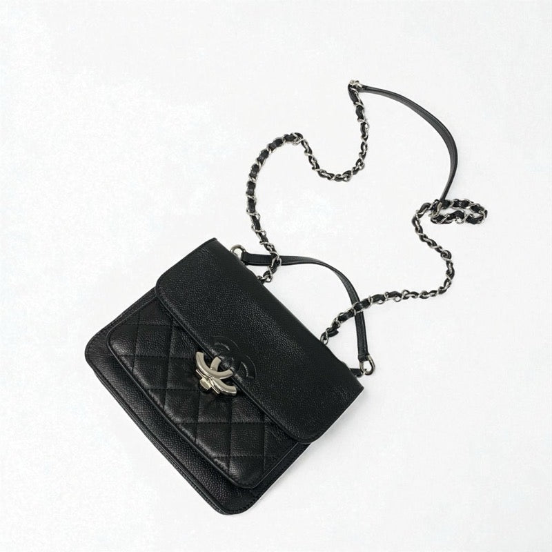 シャネル CHANEL バッグ ショルダーバッグ キャビアスキン ブラック 黒 シルバー マトラッセ ハーフココマーク シングルフラップ ダブルチェーン