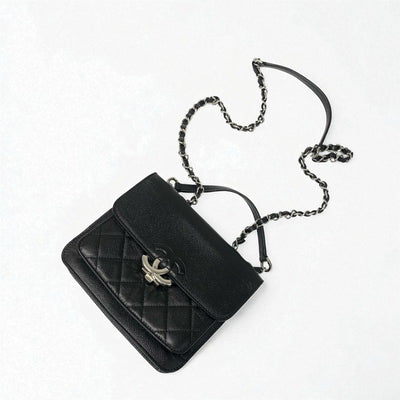 シャネル CHANEL バッグ ショルダーバッグ キャビアスキン ブラック 黒 シルバー マトラッセ ハーフココマーク シングルフラップ ダブルチェーン
