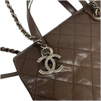 シャネル CHANEL バッグ ショルダーバッグ ブラウン シルバー ガンメタリック金具 マトラッセ キャビアスキン ココマーク チェーン 2WAYハンドバッグ