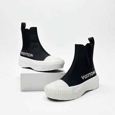 ルイヴィトン LOUIS VUITTON スクァッドライン モノグラム ブーツ ショートブーツ 靴 シューズ レザー ブラック ホワイト ロゴ サイドゴア アンクルブーツ ハイカットスニーカー