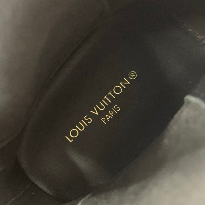 ルイヴィトン LOUIS VUITTON スクァッドライン モノグラム ブーツ ショートブーツ 靴 シューズ レザー ブラック ホワイト ロゴ サイドゴア アンクルブーツ ハイカットスニーカー