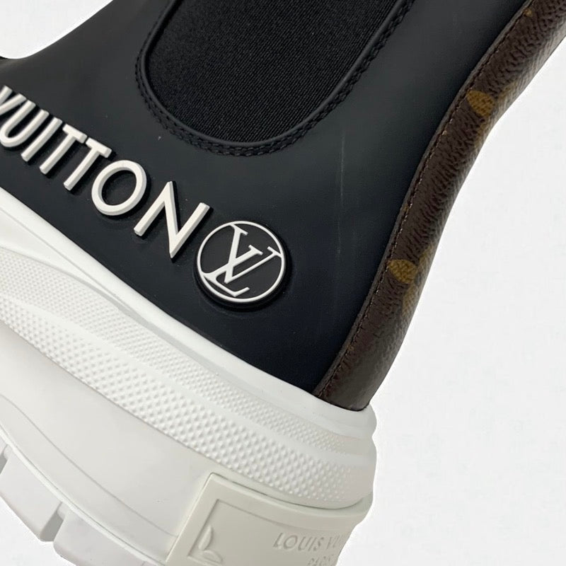 ルイヴィトン LOUIS VUITTON スクァッドライン モノグラム ブーツ ショートブーツ 靴 シューズ レザー ブラック ホワイト ロゴ サイドゴア アンクルブーツ ハイカットスニーカー