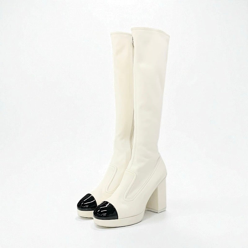 シャネル CHANEL ブーツ ロングブーツ 靴 シューズ スエード ホワイト 白 未使用 ロゴ ココマーク