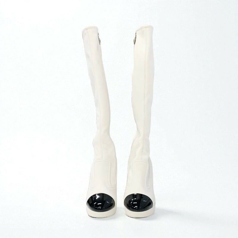 シャネル CHANEL ブーツ ロングブーツ 靴 シューズ スエード ホワイト 白 未使用 ロゴ ココマーク