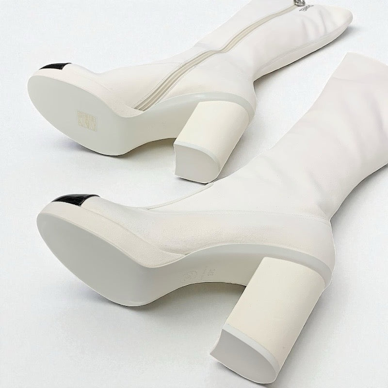 シャネル CHANEL ブーツ ロングブーツ 靴 シューズ スエード ホワイト 白 未使用 ロゴ ココマーク