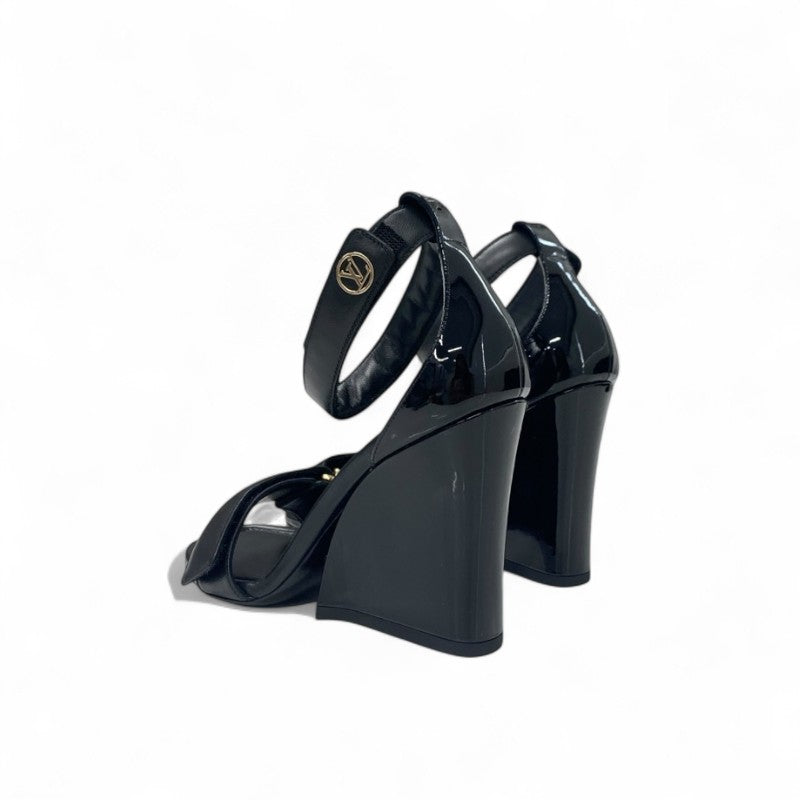 ルイヴィトン LOUIS VUITTON ステラーライン サンダル 靴 シューズ レザー パテント ブラック ゴールド 未使用 ロゴ ストラップ エナメル