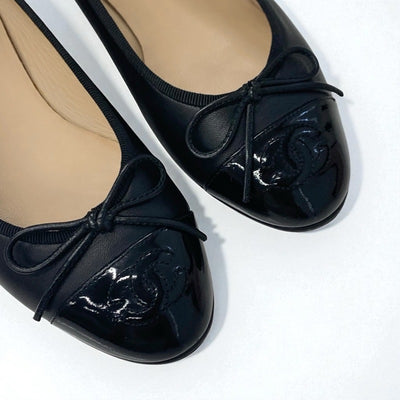 シャネル CHANEL フラットシューズ 靴 シューズ レザー パテント ブラック 黒 ココマーク リボン バレリーナ バレエシューズ