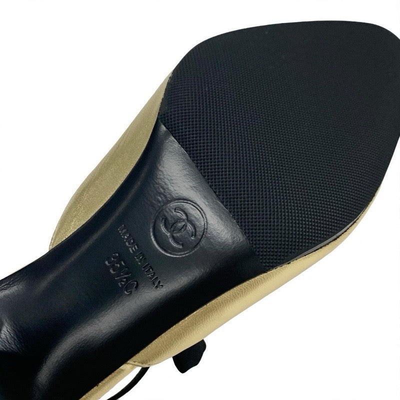 シャネル CHANEL パンプス 靴 シューズ レザー ゴールド ブラック リボン ココマーク ストラップ