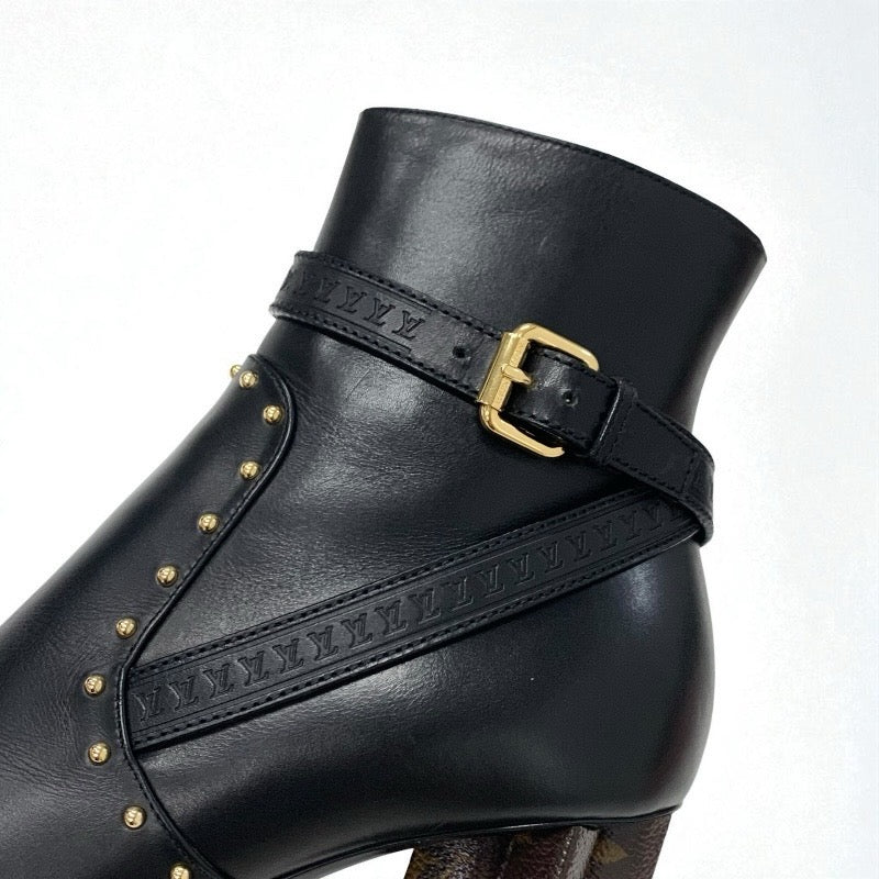 ルイヴィトン LOUIS VUITTON シルエットライン モノグラム ブーツ ショートブーツ 靴 シューズ レザー ブラック ブラウン アンクルブーツ LVロゴ ベルト スタッズ