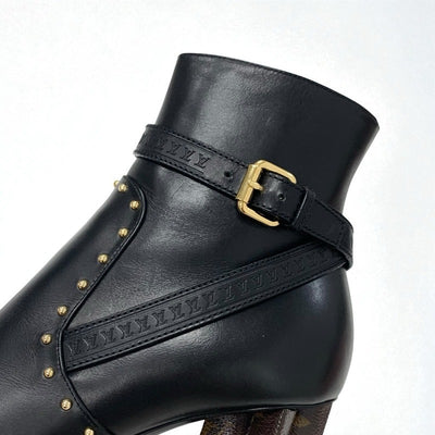 ルイヴィトン LOUIS VUITTON シルエットライン モノグラム ブーツ ショートブーツ 靴 シューズ レザー ブラック ブラウン アンクルブーツ LVロゴ ベルト スタッズ
