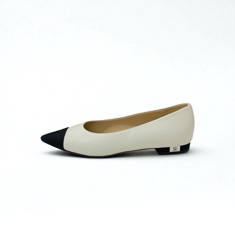 シャネル CHANEL パンプス 靴 シューズ レザー ファブリック ホワイト系 ブラック ココマーク