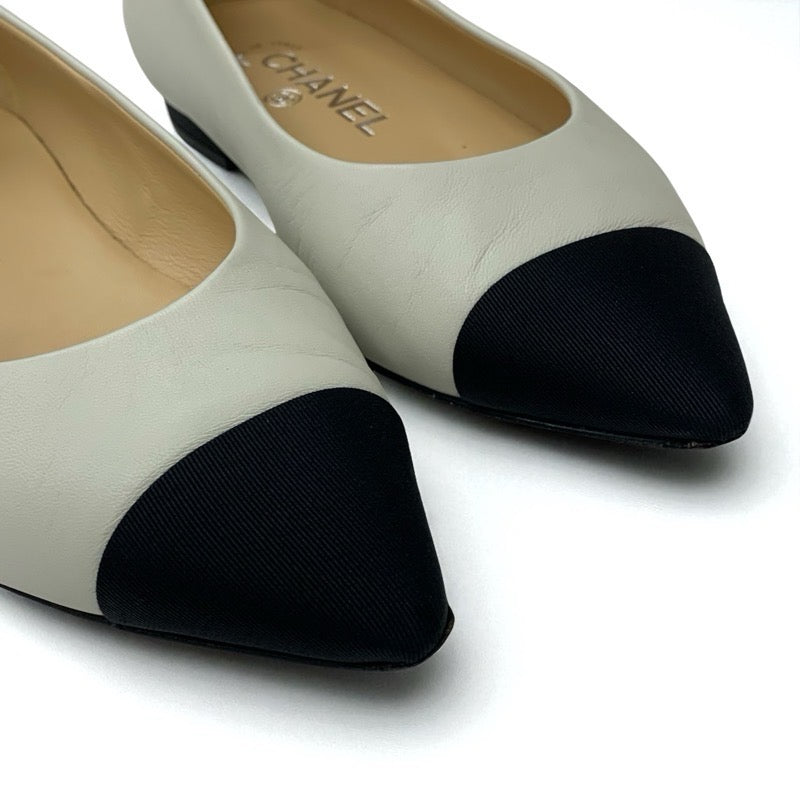 シャネル CHANEL パンプス 靴 シューズ レザー ファブリック ホワイト系 ブラック ココマーク