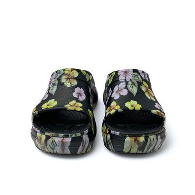 バレンシアガ BALENCIAGA Pool Crocs サンダル 靴 シューズ EVA ブラック マルチカラー クロックス フラワーモチーフ スライドサンダル ロゴ