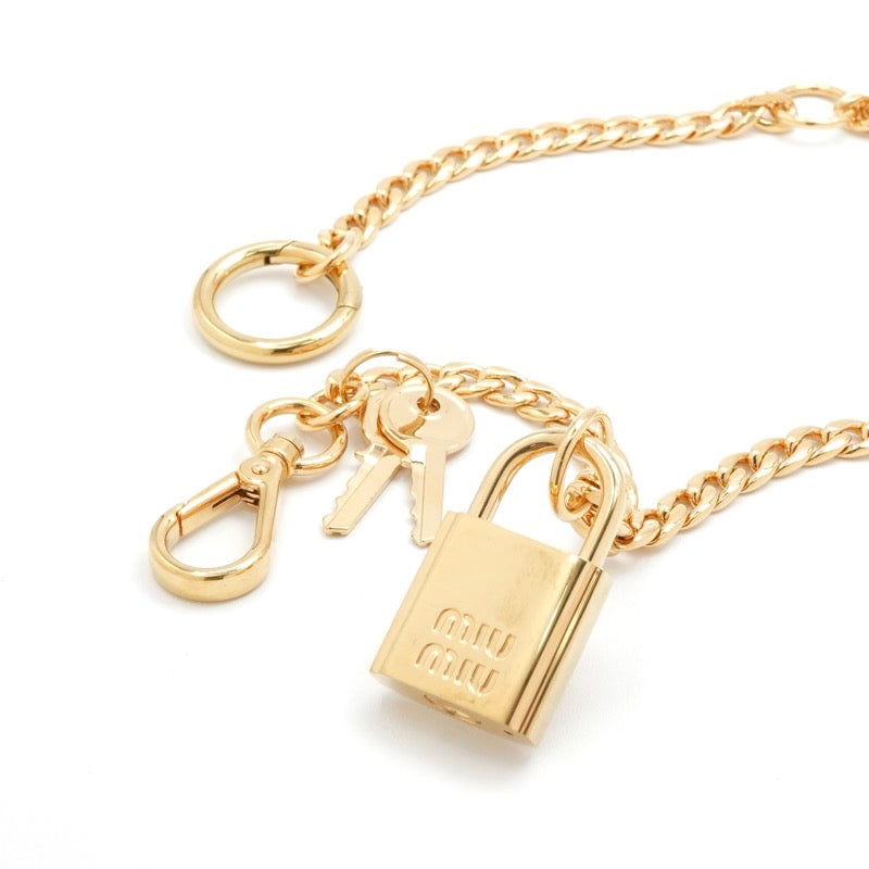 ミュウミュウ MIUMIU ゴールド ロゴ チャーム キー チェーン