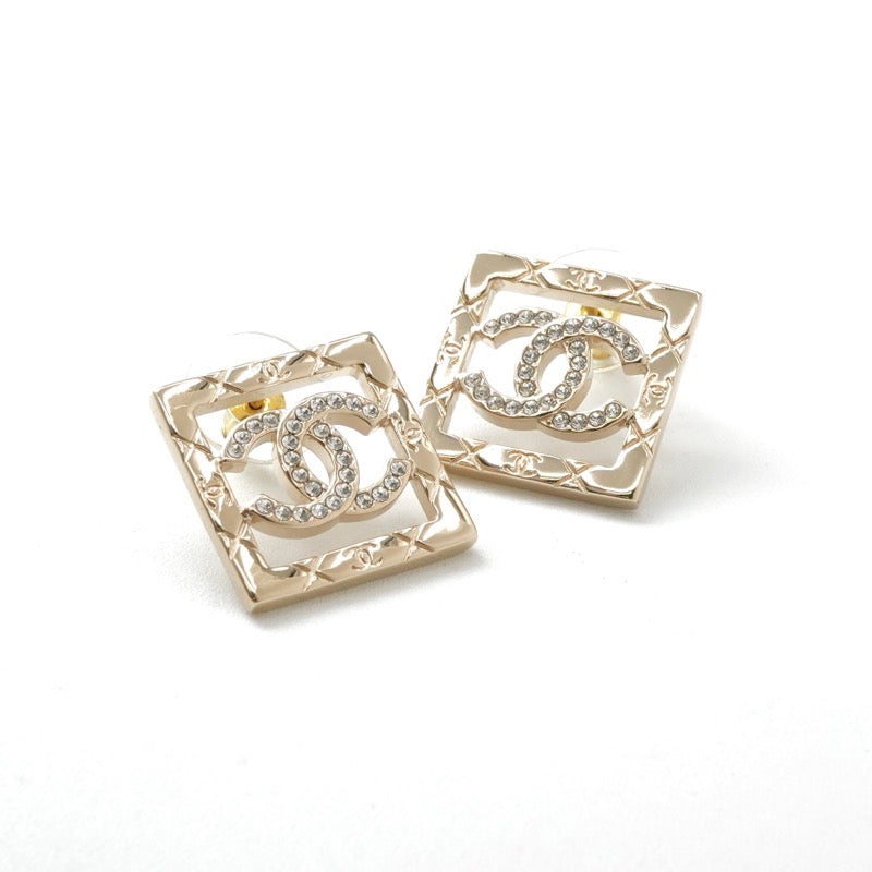 CHANEL ゴールド スクエアピアス CHANEL - 新品 シャネル CHANEL ピアス スクエアピアス ゴールド