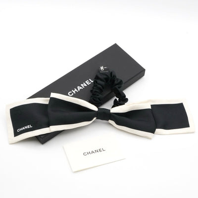 シャネル CHANEL ヘアアクセサリー シルク ブラック ホワイト ココマーク カメリア ロゴ リボン シュシュ ヘアゴム