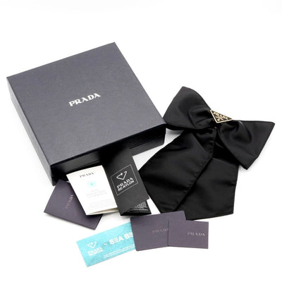 プラダ PRADA ヘアアクセサリー ブラック ゴールド トライアングルロゴ バレッタ リボン Re-Nylon ヘアクリップ