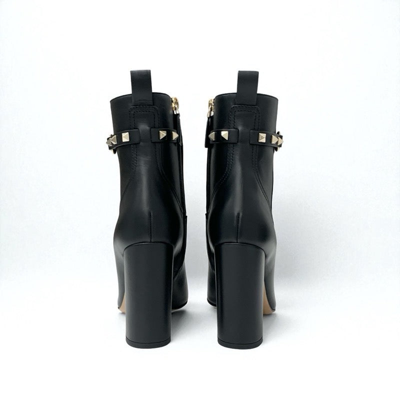 ヴァレンティノ VALENTINO ブーツ ショートブーツ 靴 シューズ レザー ブラック 黒 ゴールド 未使用 ロックスタッズ ベルト