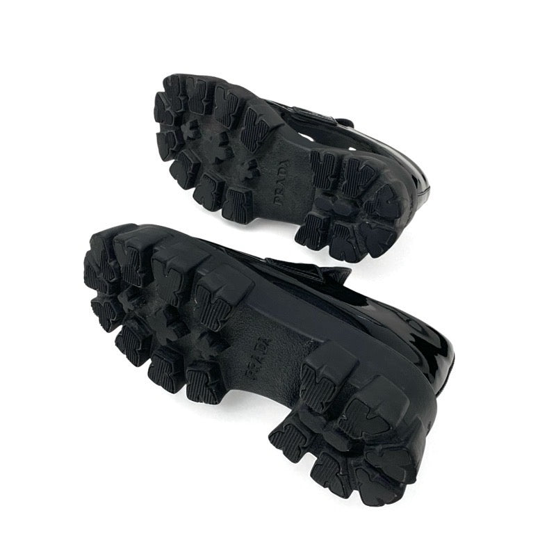 プラダ PRADA モノリス ローファー 革靴 靴 シューズ パテント ブラック 黒 シルバー プラットフォーム トライアングルロゴ