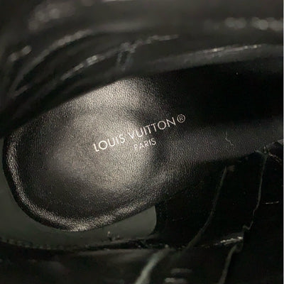 ルイヴィトン LOUIS VUITTON シルエットライン モノグラム ブーツ ショートブーツ 靴 シューズ スエード ブラック 黒 ゴールド アンクルブーツ LVロゴ